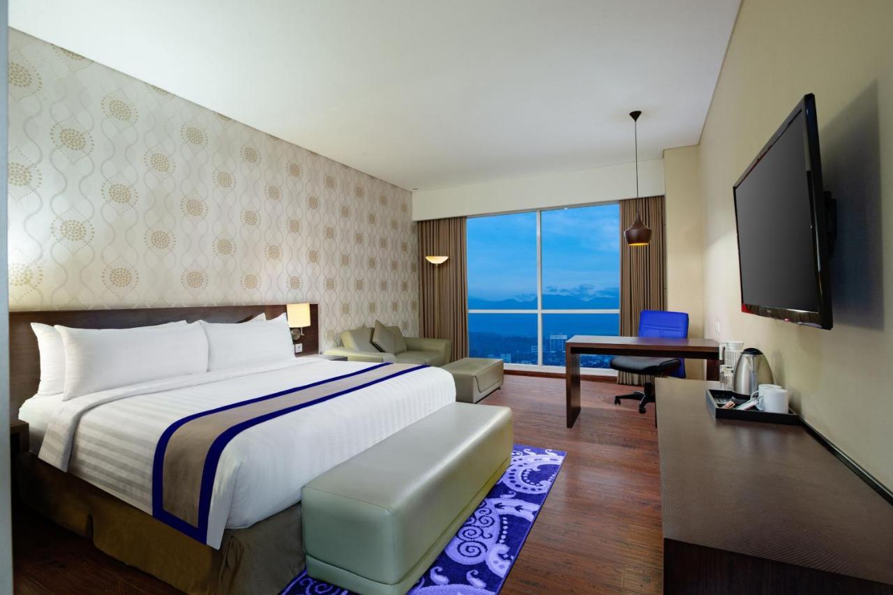 อัสตันเจ็มเบอร์โฮเต็ล&คอนเฟอเรนซ์เซนเตอร์ Hotel เจมเบอร์ ภายนอก รูปภาพ