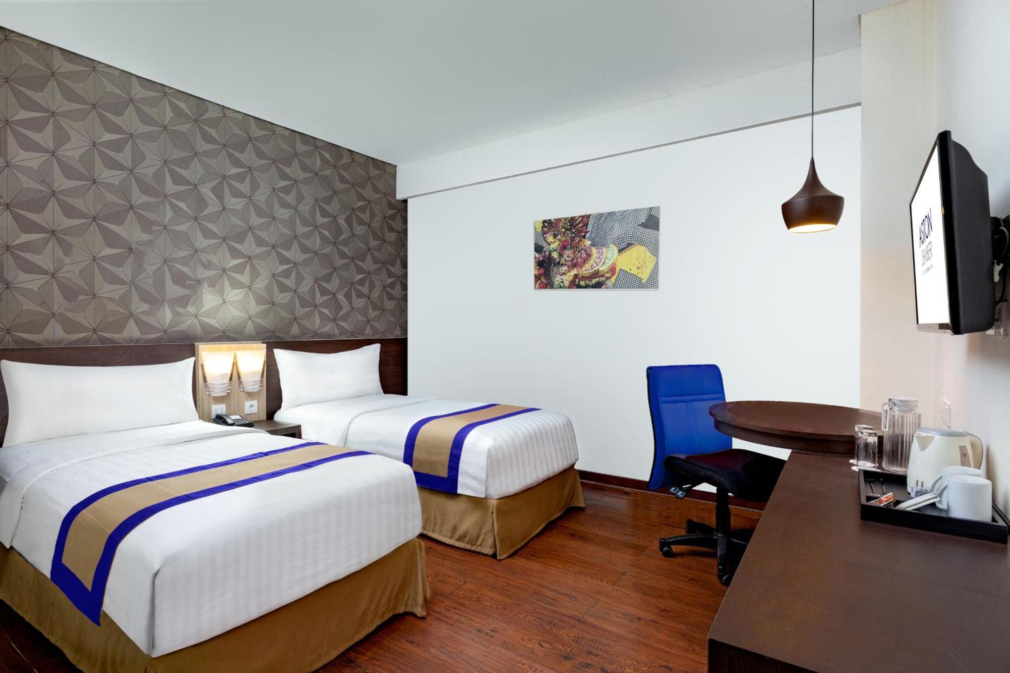 อัสตันเจ็มเบอร์โฮเต็ล&คอนเฟอเรนซ์เซนเตอร์ Hotel เจมเบอร์ ภายนอก รูปภาพ