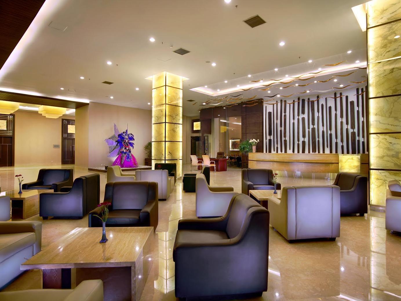 อัสตันเจ็มเบอร์โฮเต็ล&คอนเฟอเรนซ์เซนเตอร์ Hotel เจมเบอร์ ภายนอก รูปภาพ